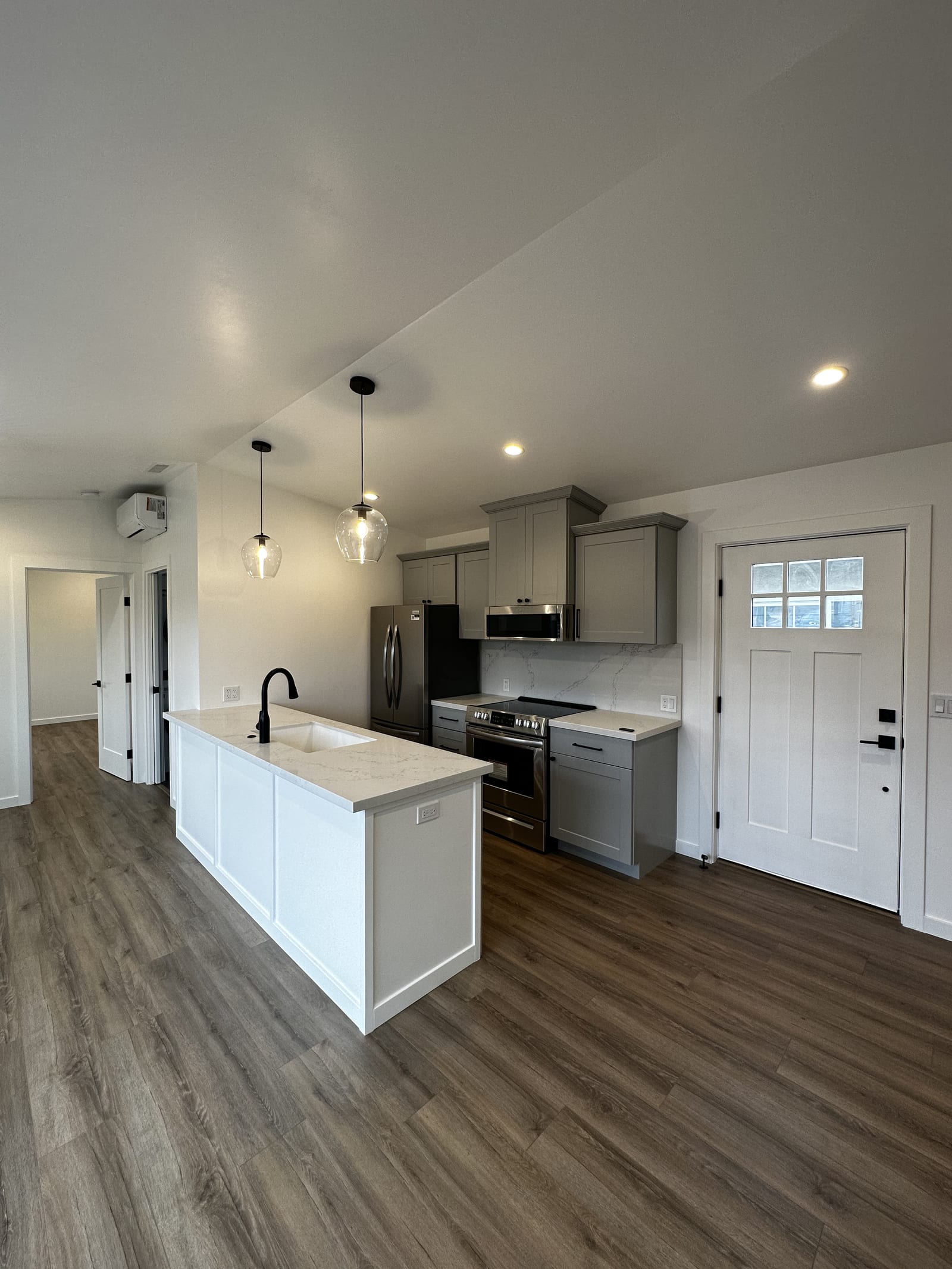 Interiors photo 1